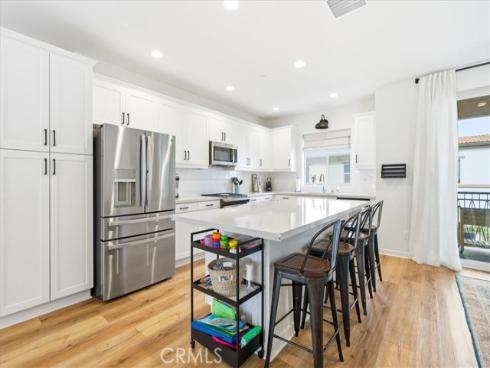 608 Shadowbrook , Lake Forest, CA