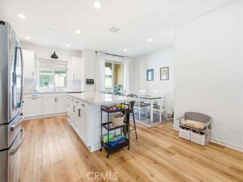 608 Shadowbrook , Lake Forest, CA