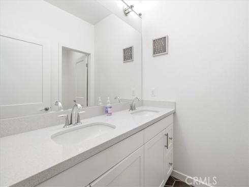 608 Shadowbrook , Lake Forest, CA