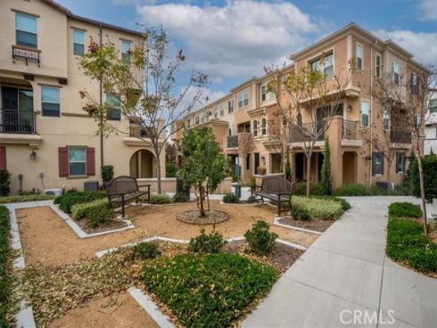 608 Shadowbrook , Lake Forest, CA