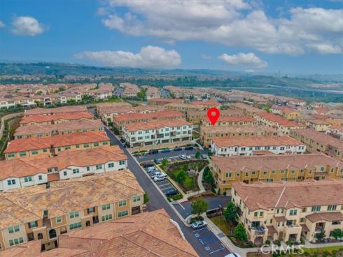 608 Shadowbrook , Lake Forest, CA