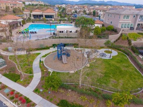 608 Shadowbrook , Lake Forest, CA