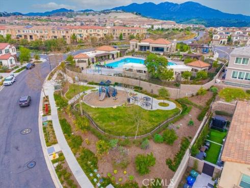 608 Shadowbrook , Lake Forest, CA