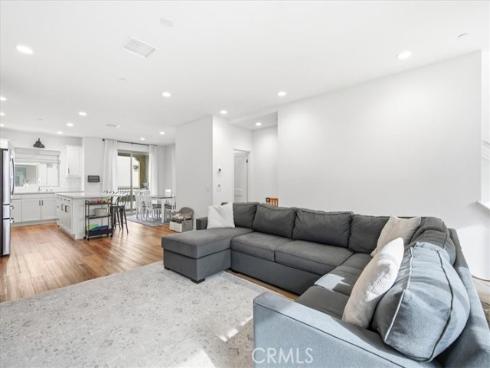 608 Shadowbrook , Lake Forest, CA