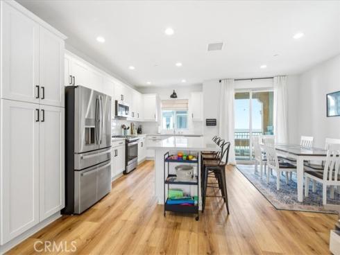 608 Shadowbrook , Lake Forest, CA