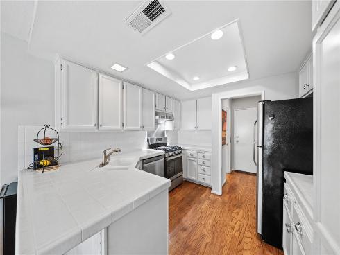 22075 Summit Hill Drive, Lake Forest, CA