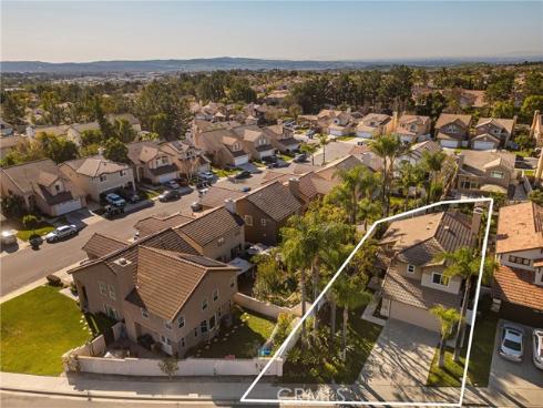 39  Touraine Place  , Lake Forest, CA