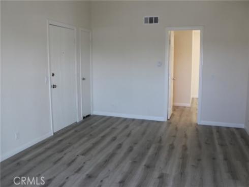 23294 Orange Avenue 6 , Lake Forest, CA