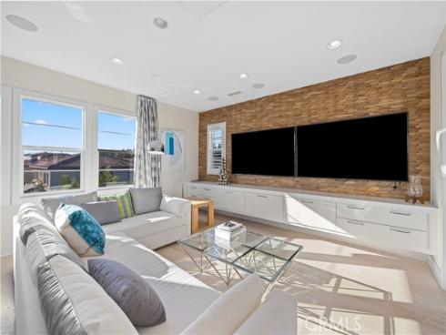 158  Pinnacle   Drive, Lake Forest, CA