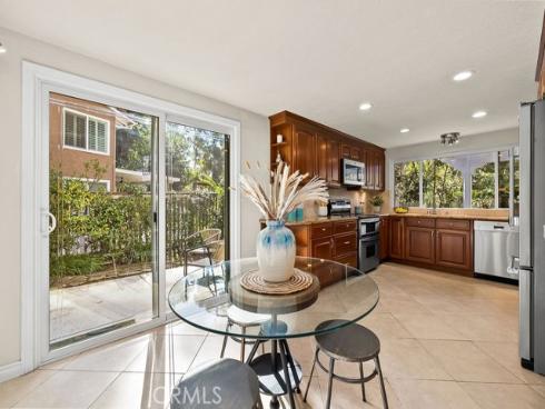 25116  Cineria  , Lake Forest, CA