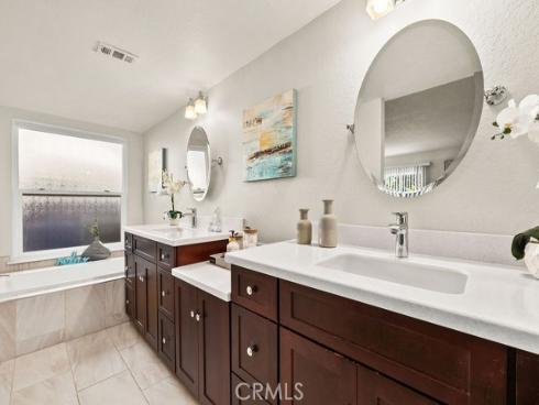 25116  Cineria  , Lake Forest, CA