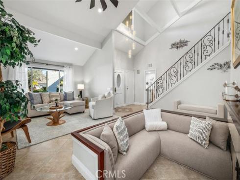 24342  Cardinal  , Lake Forest, CA