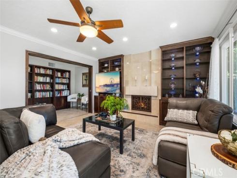 24342  Cardinal  , Lake Forest, CA