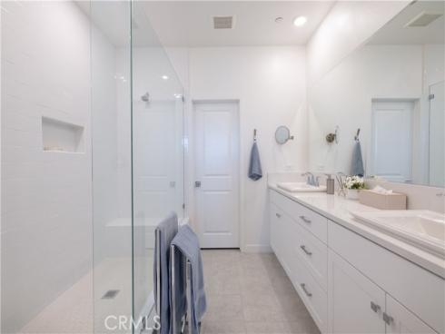 329  Adela  , Lake Forest, CA