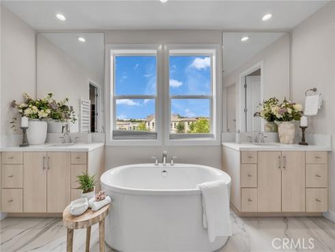 181  Hill  , Lake Forest, CA