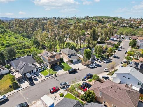 27172  Valleymont Rd.  , Lake Forest, CA