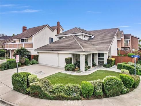 25582  Hazelnut  , Lake Forest, CA