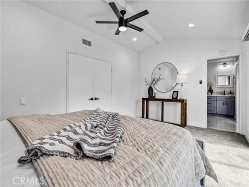 25582  Hazelnut  , Lake Forest, CA