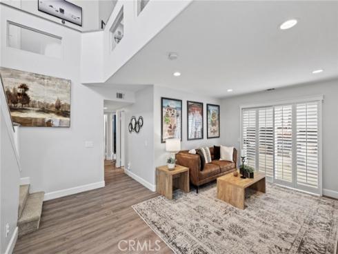 18  Cagney  , Lake Forest, CA