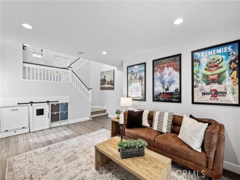 18  Cagney  , Lake Forest, CA