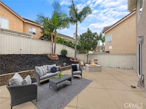 18  Cagney  , Lake Forest, CA