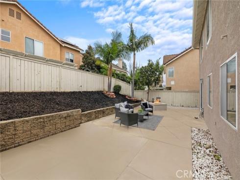 18  Cagney  , Lake Forest, CA