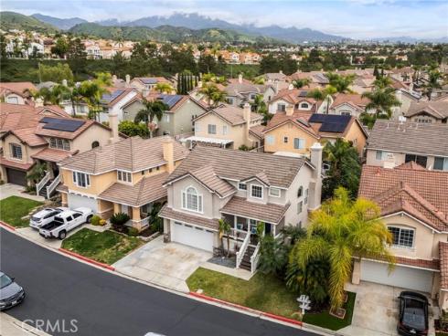 18  Cagney  , Lake Forest, CA