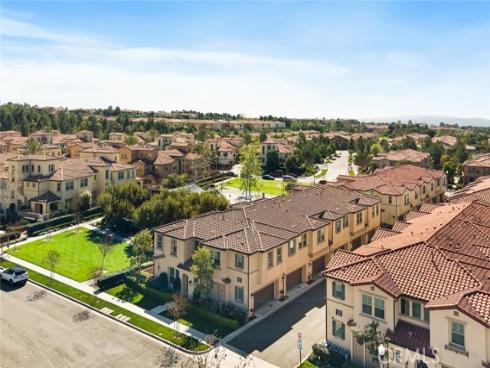 47  Finch  , Lake Forest, CA