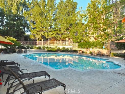 19431  Rue De Valore  19B , Lake Forest, CA