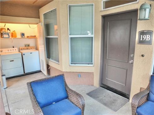 19431  Rue De Valore  19B , Lake Forest, CA