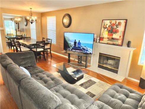 19431  Rue De Valore  19B , Lake Forest, CA