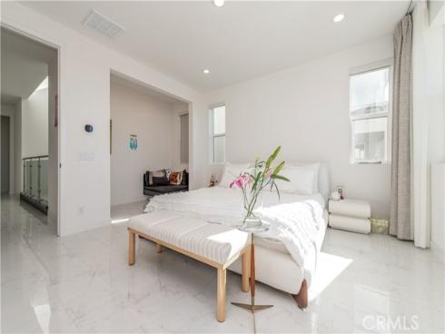 131  Reyes Alley  , Lake Forest, CA