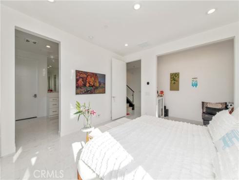 131  Reyes Alley  , Lake Forest, CA