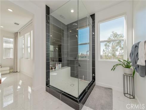 131  Reyes Alley  , Lake Forest, CA