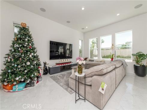 131  Reyes Alley  , Lake Forest, CA