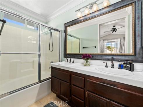 16  Balustrade  , Lake Forest, CA