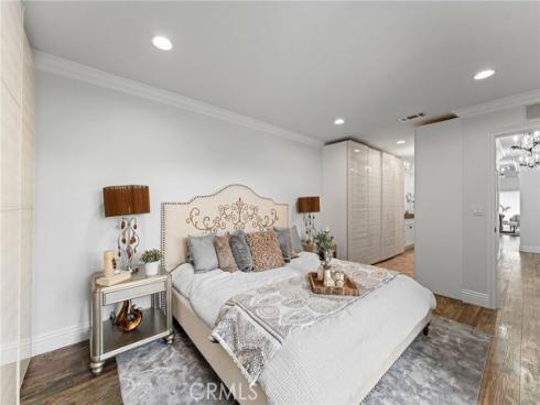 24222  Ontario  , Lake Forest, CA