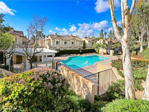 21125  Gladiolos  , Lake Forest, CA