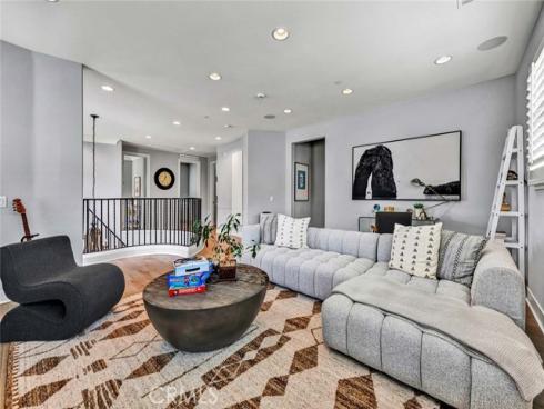 32  Lark  , Lake Forest, CA