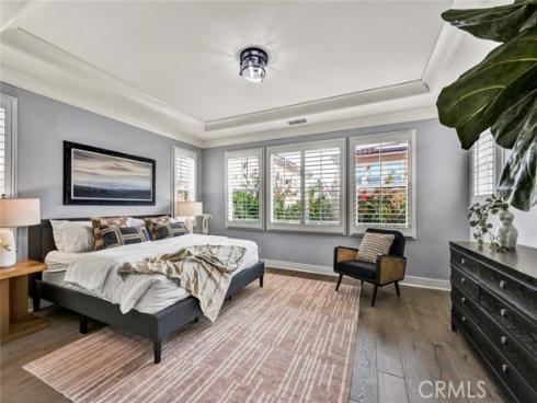 32  Lark  , Lake Forest, CA