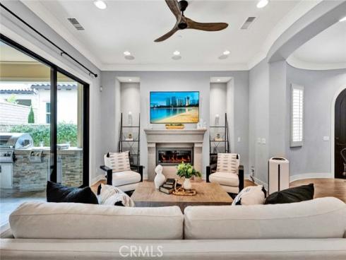 32  Lark  , Lake Forest, CA