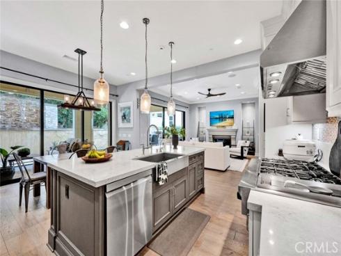 32  Lark  , Lake Forest, CA