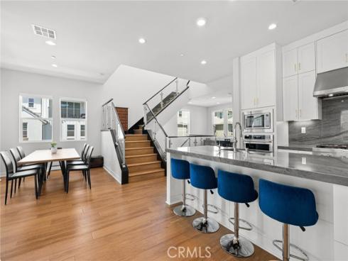 200  Newton  , Lake Forest, CA