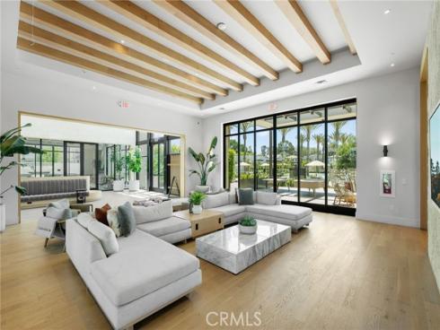 200  Newton  , Lake Forest, CA