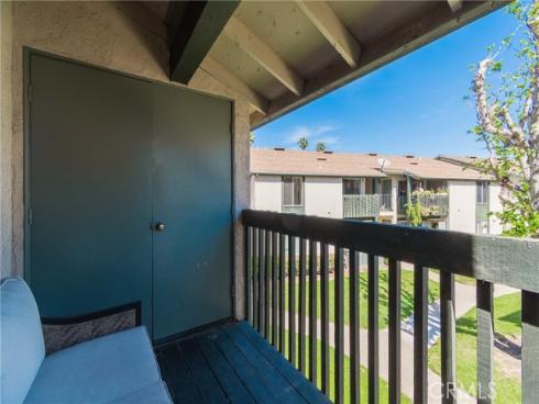 23278  Orange  8 , Lake Forest, CA