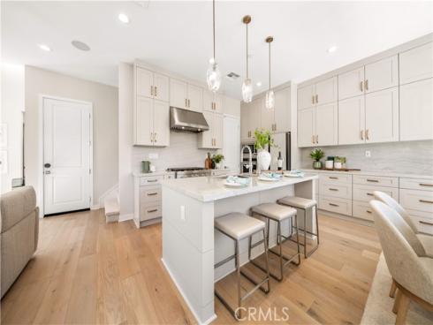 250  Newton  , Lake Forest, CA