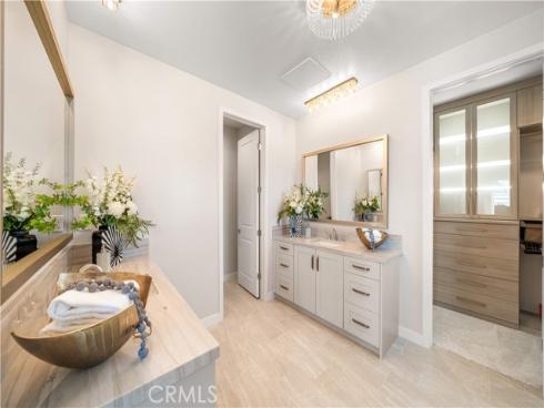 250  Newton  , Lake Forest, CA