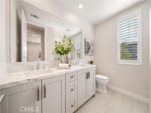 250  Newton  , Lake Forest, CA