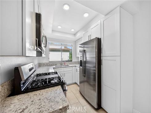 25261  Tanoak  , Lake Forest, CA