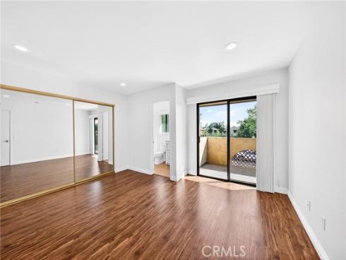 25261  Tanoak  , Lake Forest, CA